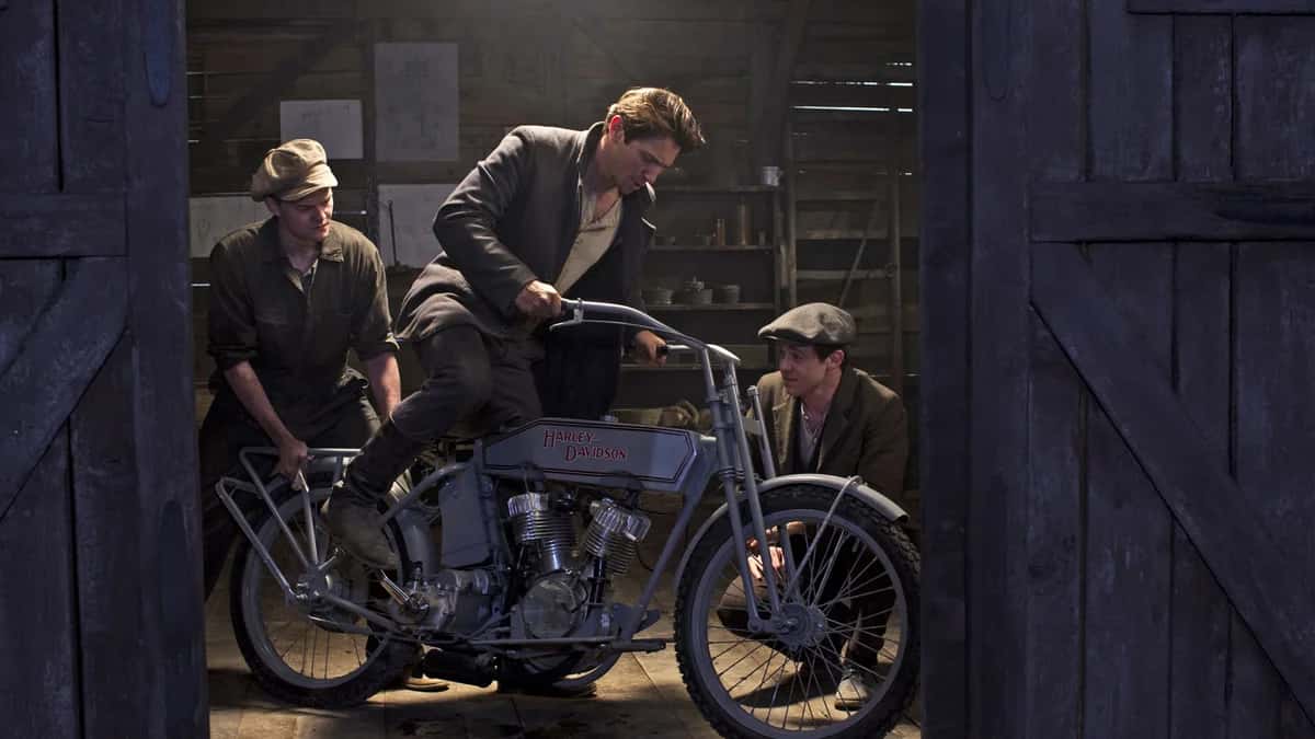 Оффициальная обложка Harley and the Davidsons»